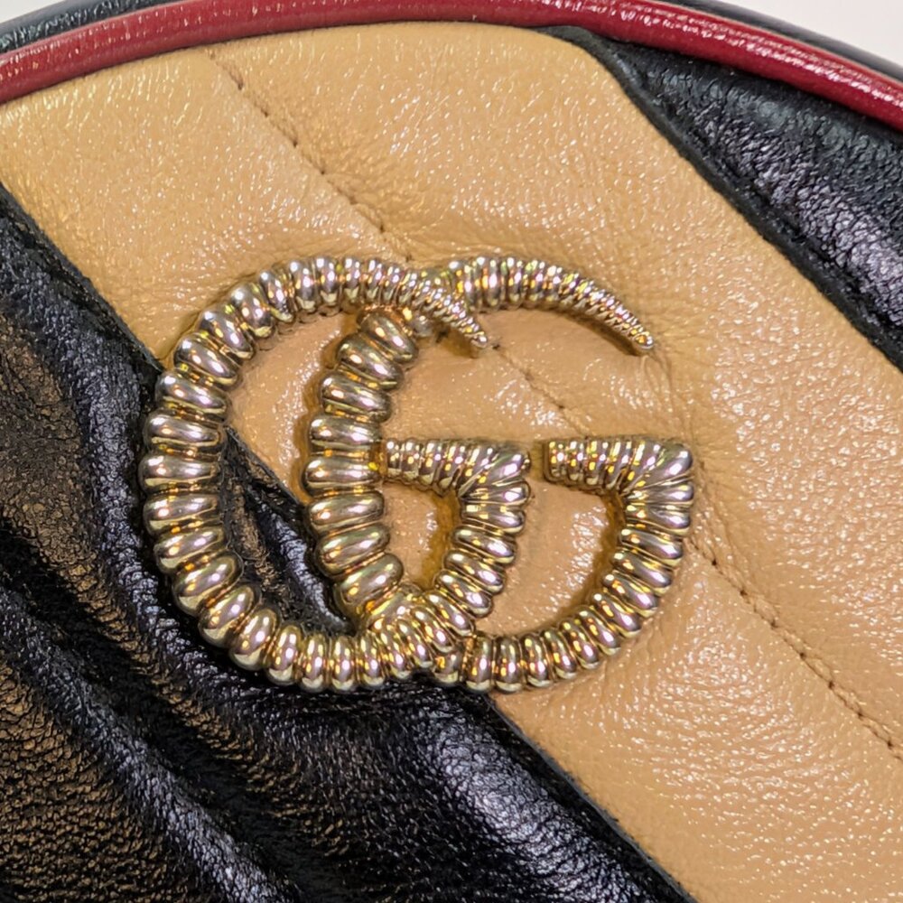 Gucci Beige and Black GG Marmont Round Mini Bag - Picture 3 of 13